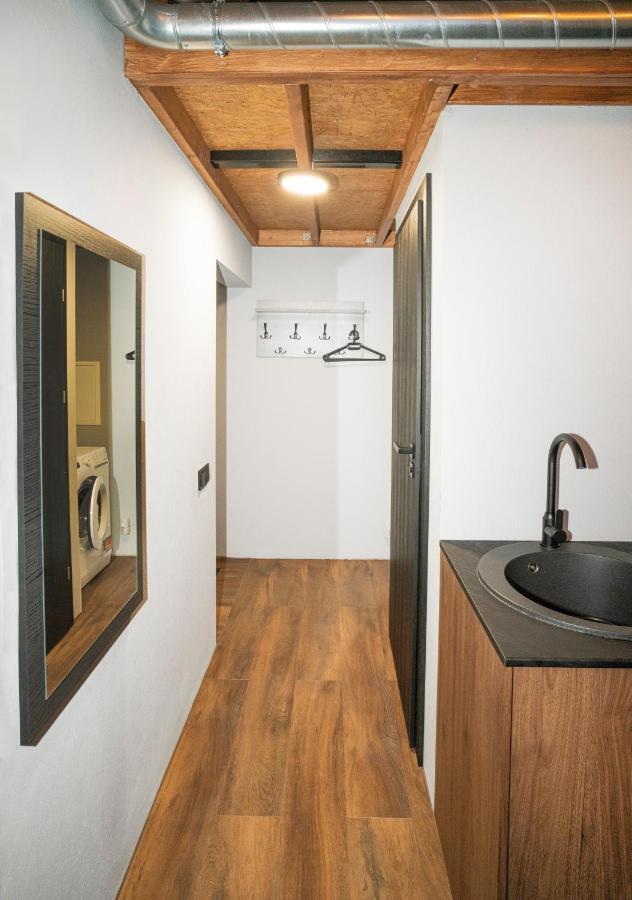 Teeny Tiny Lofts In Center Kaunas Exterior foto